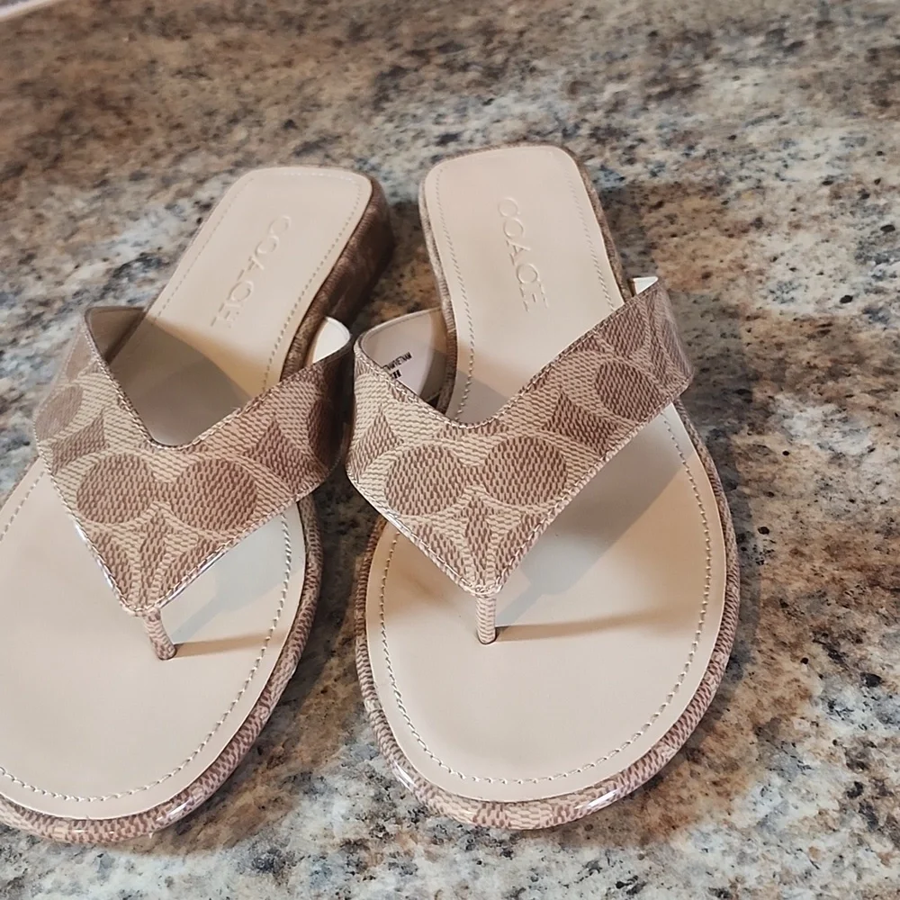 NWT Coach Women's Bridget Sandal Signature Canvas CZ158 BeachWood Size 7 - Picture 3 of 9